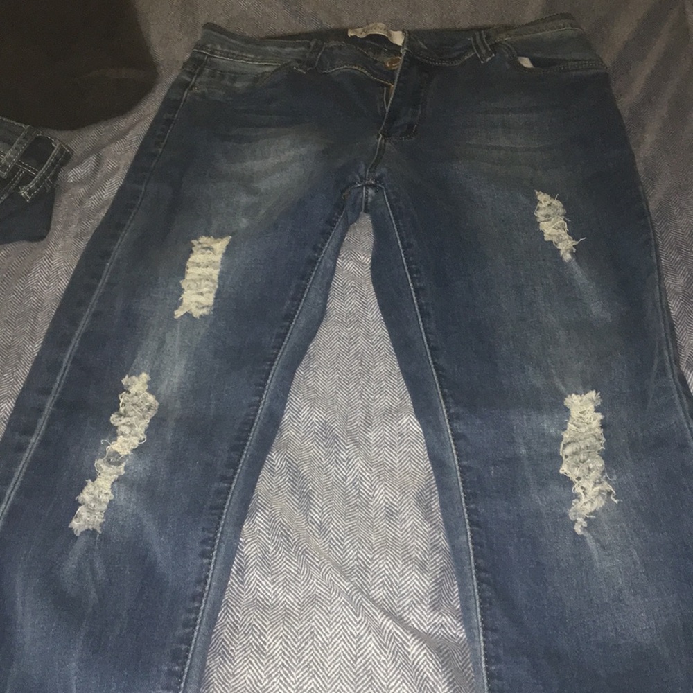 Bluejeans - Picture 3 of 8